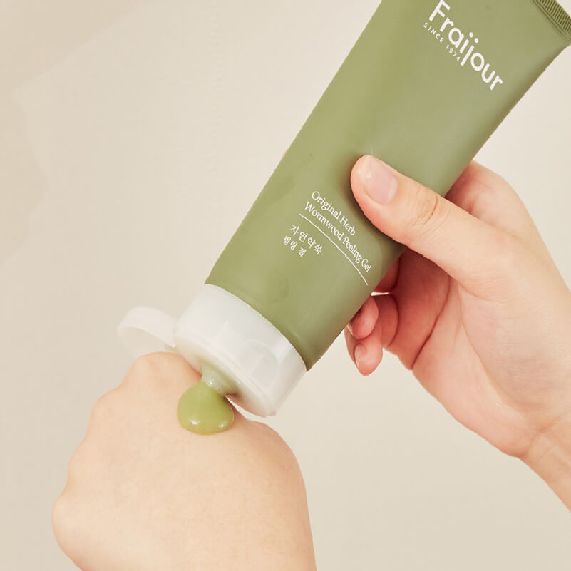 Гель-пилинг для лица РАСТИТЕЛЬНЫЕ ЭКСТРАТЫ Original Herb Wormwood Peeling Gel,150 мл — изображение 2